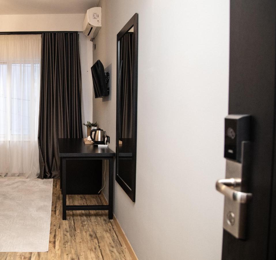 Triss Hotel تيرانا المظهر الخارجي الصورة