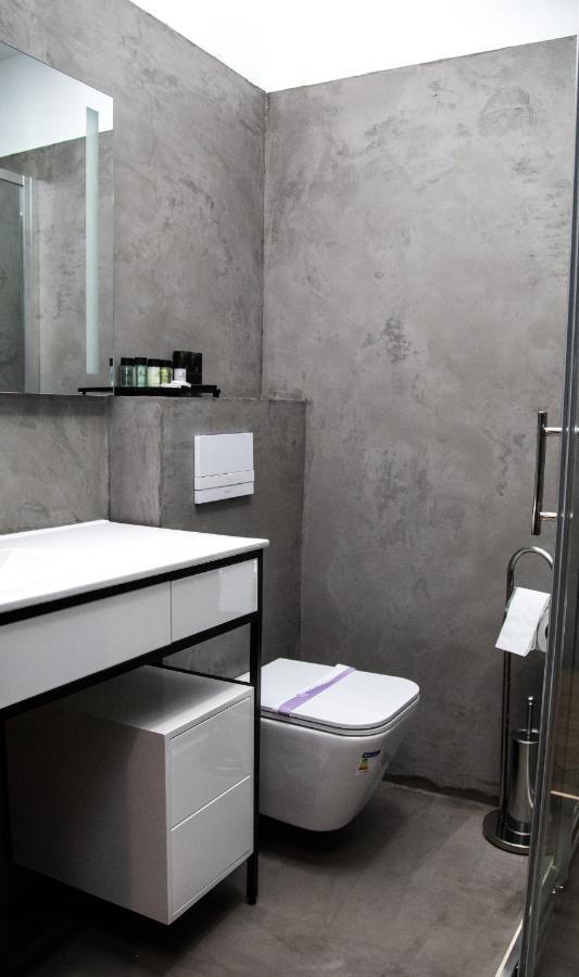 Triss Hotel تيرانا المظهر الخارجي الصورة